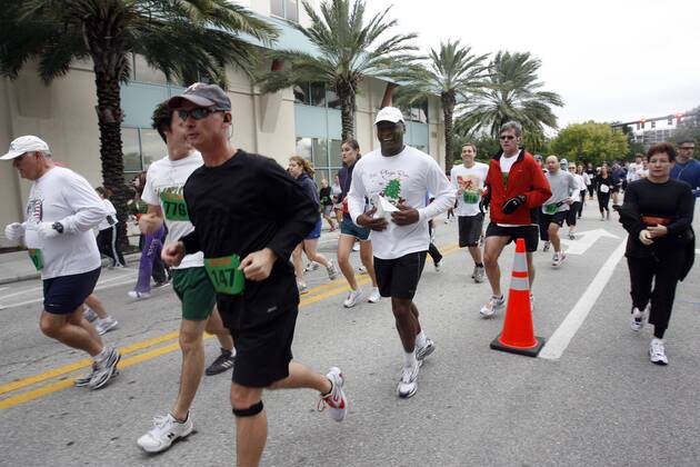 Goodwill Runner Say No To Drugs Holiday Classic Stock Photos – License High‑Quality ...