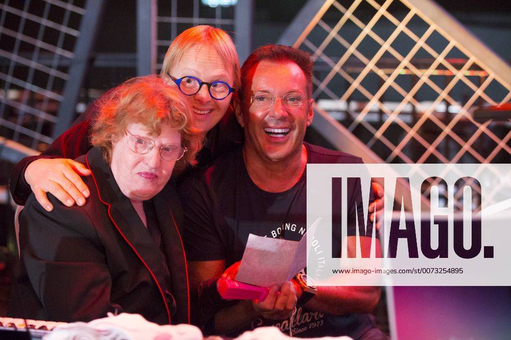 Generale repetitie, vanavond het echte optreden van de Jostiband. Samen