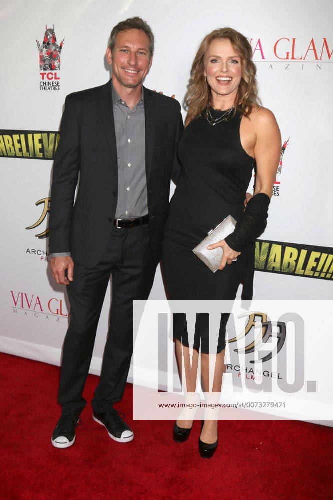 LOS ANGELES SEP 7 husband, Dina Meyer at the UNBELIEVABLE