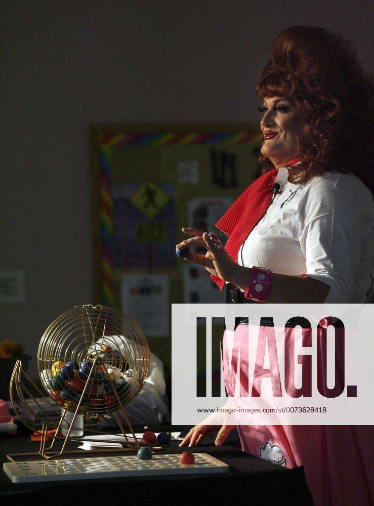 FOR TEASE PHOTO PLEASE LC. CAPTION (St. Petersburg, 8 23 2008) Drag