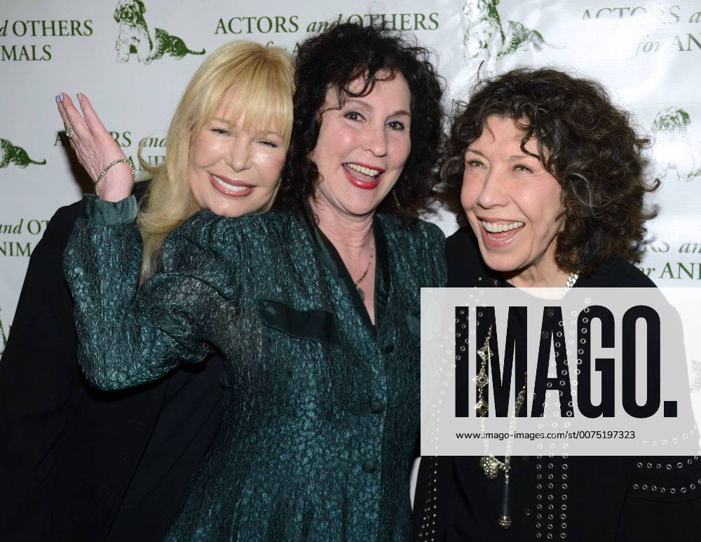 Loretta Swit, Madeline Bernstein and Lily Tomlin Arrives at the Actors ...