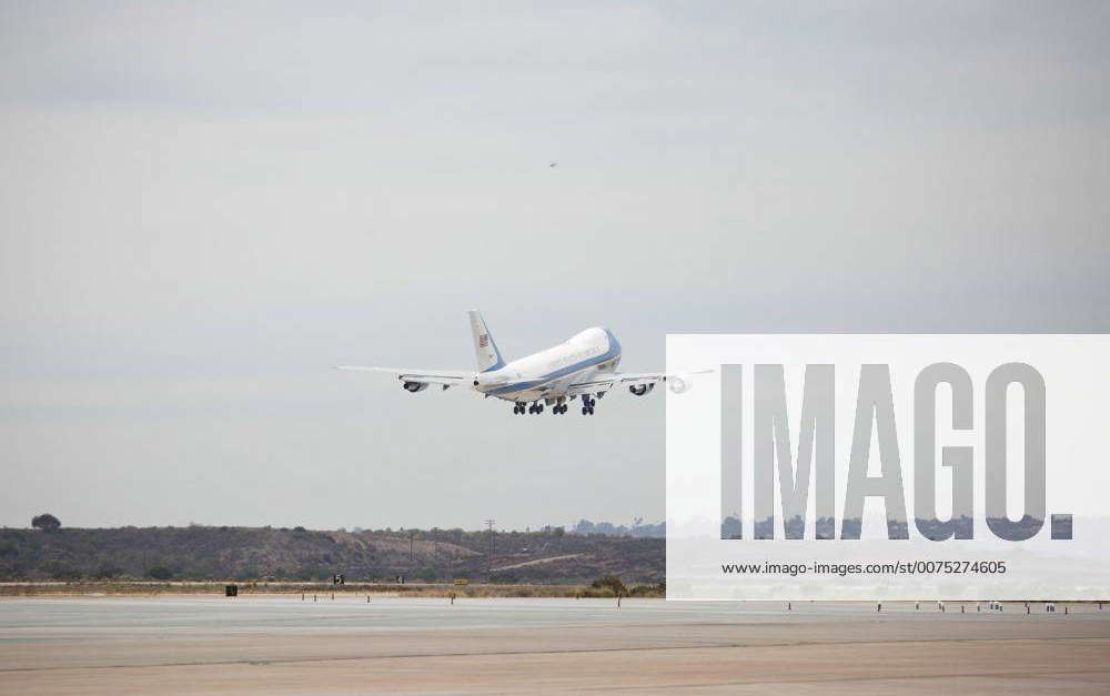 President Barack Obama leaving San Diego on Air Force One from MCAS