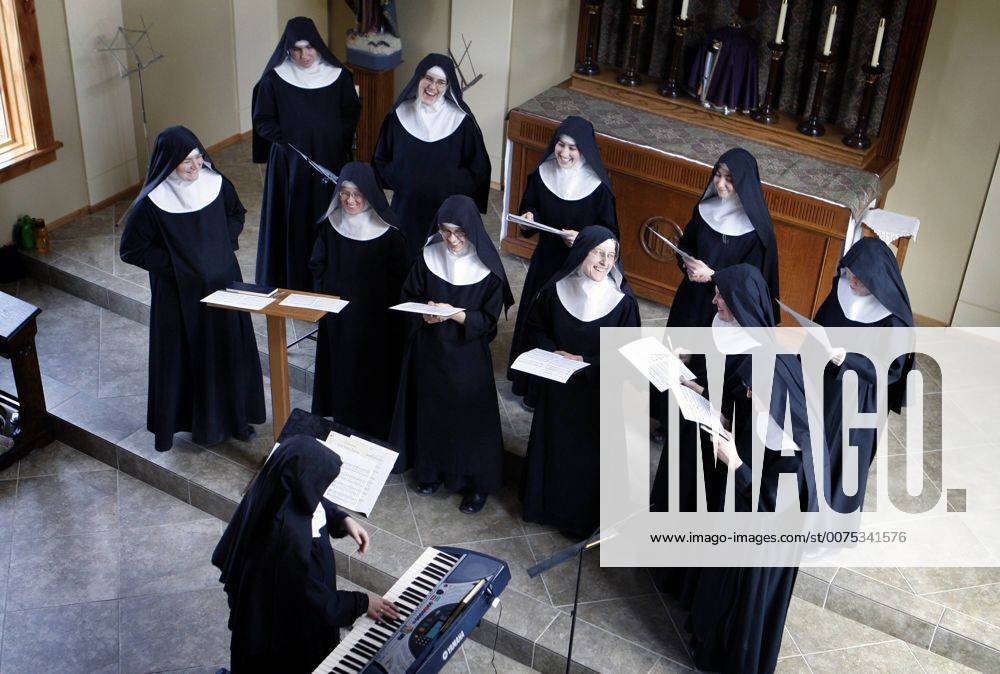 February 17, 2016 Gower, Missouri, USA The BENEDICTINES OF MARY