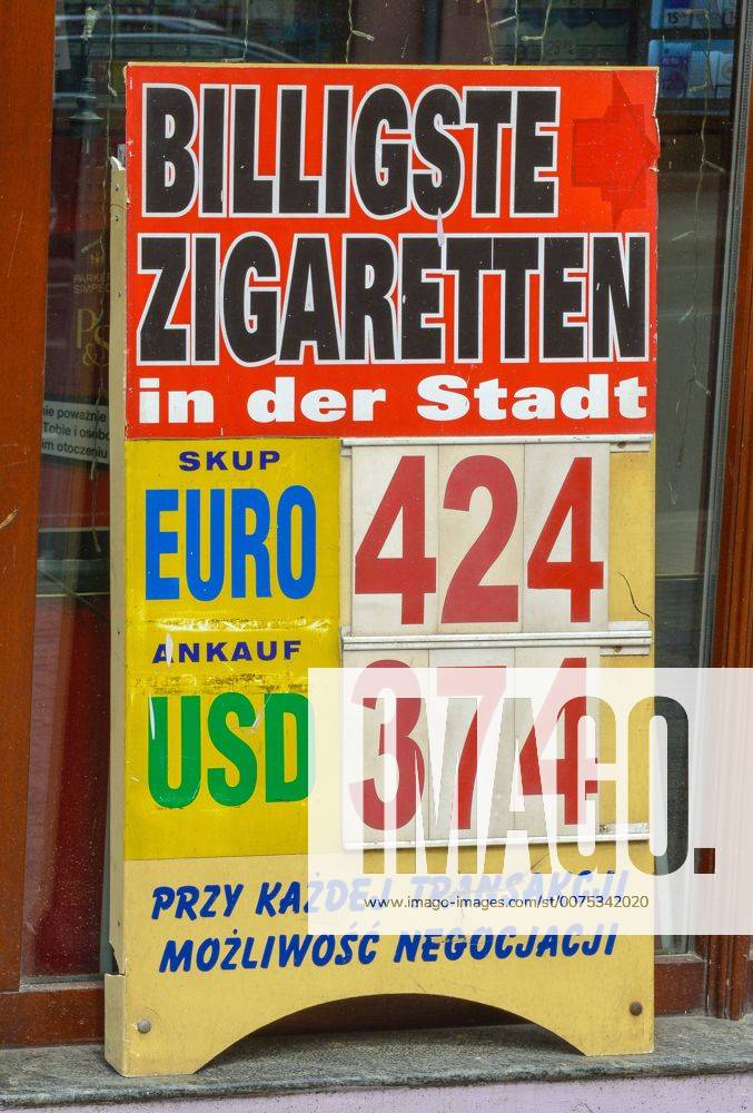 Zigarettengeschäft und Wechselstube in Zgorzelec (Polen), aufgenommen am 20.08.2016. Zigaretten in