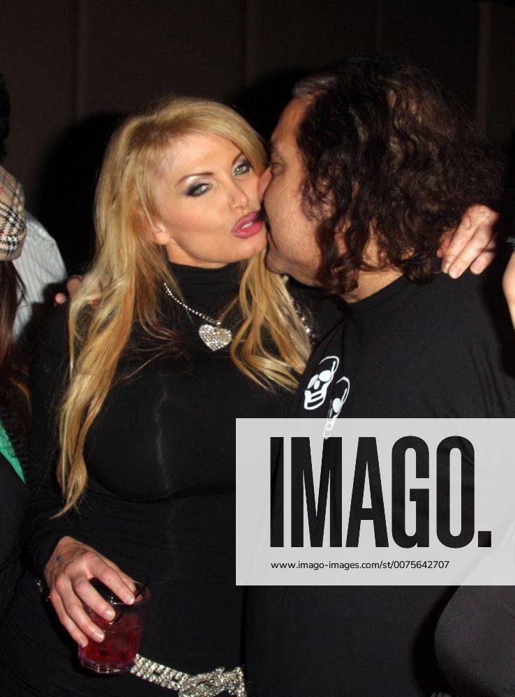 Oct 10 2007 Hollywood Ca Usa Taylor Wane And Ron Jeremy At The