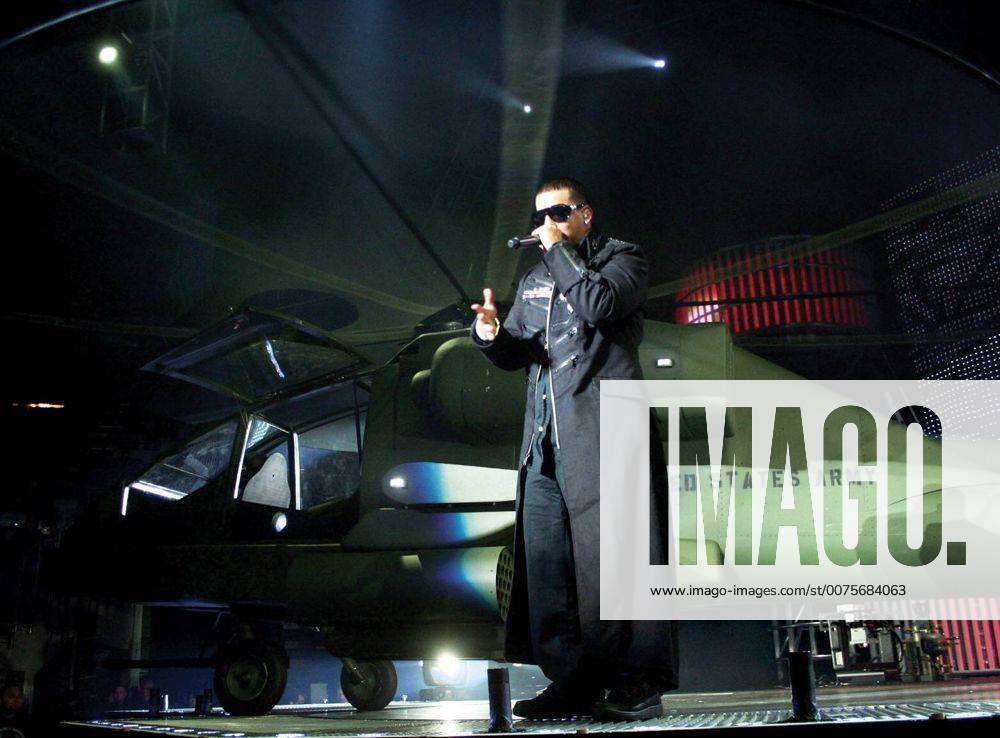 Aug 25, 2007 - San Juan, PR, USA - Reggeaton star DADDY YANKEE appears on a  TV show