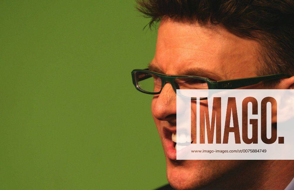 Sep 24, 2007 Wallingford, CT, USA MICHAEL BUCKLEY recording What