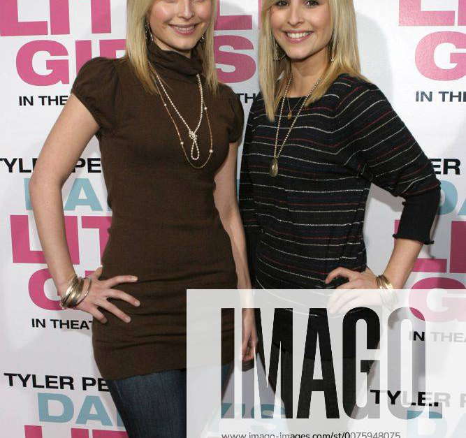 Feb 07, 2007 - Hollywood, CA, USA - NATALIE AND NICOLE GARZA arrives at ...