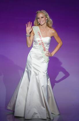 Dec 01, 2007 - Sanya, Hainan, China - Miss America ABIGAIL MCCARY in ...