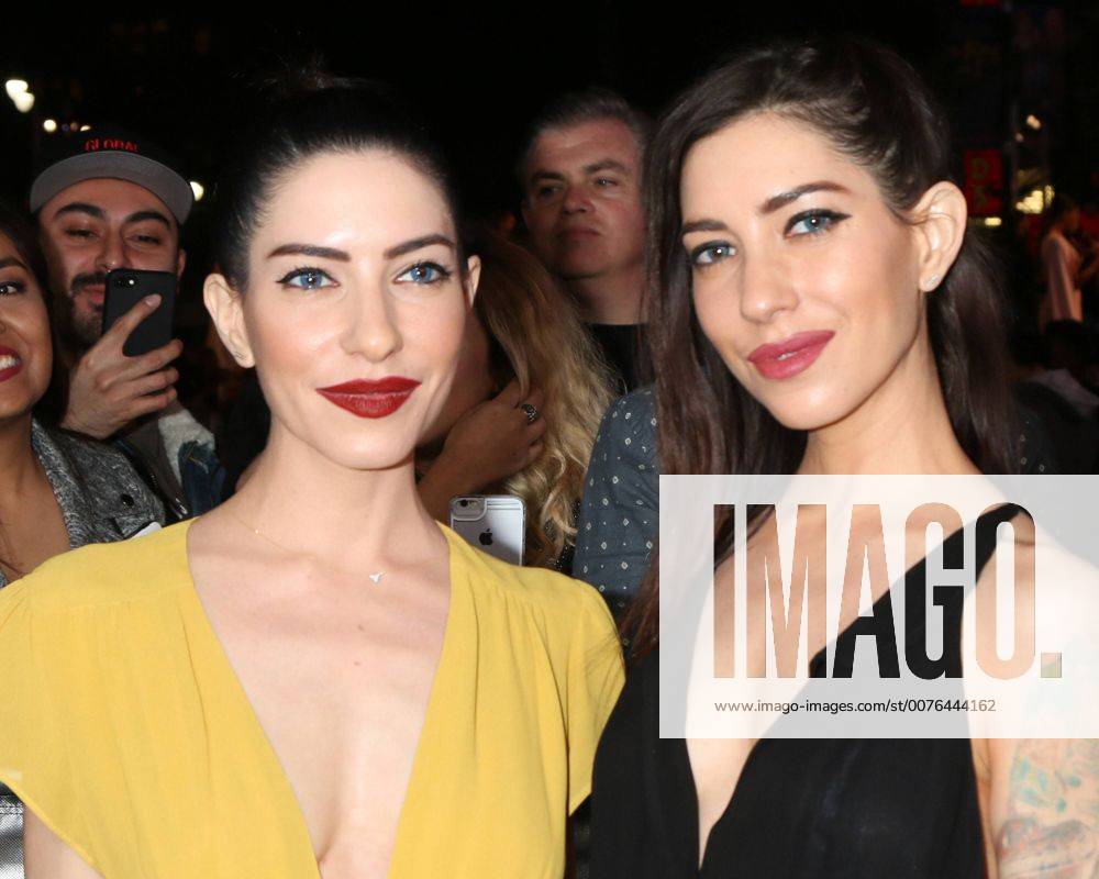 LOS ANGELES - JAN 19: Lisa Origliasso, Jess Origliasso at the xXx: Return  Of Xander Cage Premiere