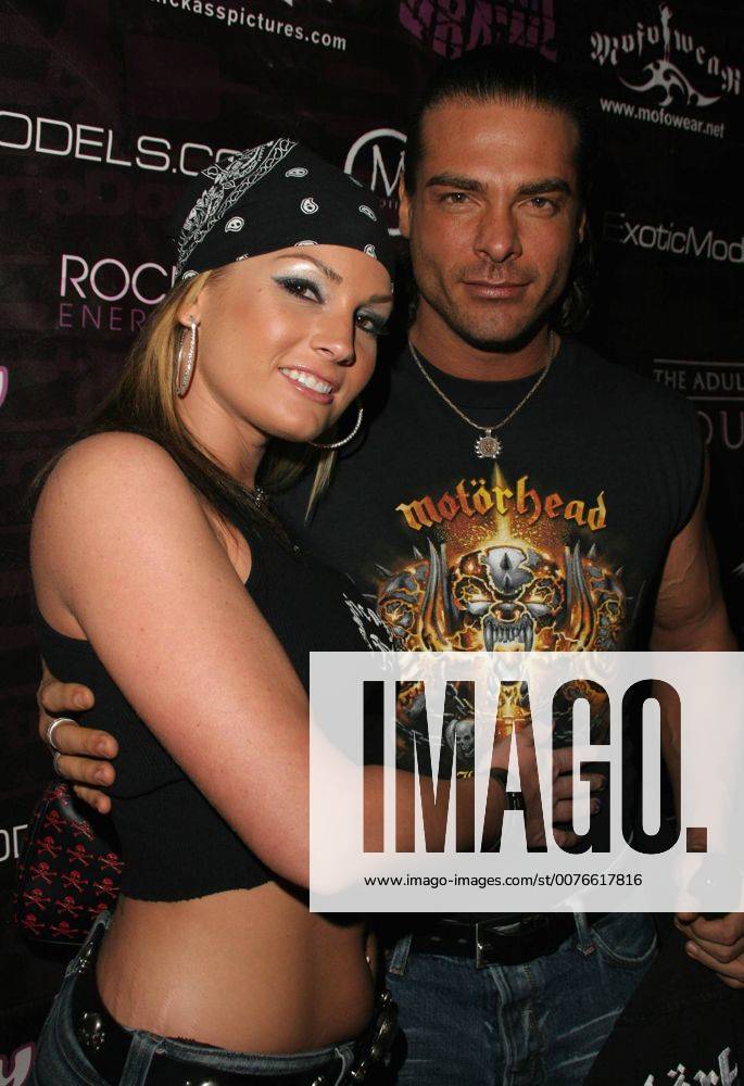 Feb 24 2006 Hollywood Ca Usa Flower Tucci And Nick Manning At The Naughty And Nice Party 2 To