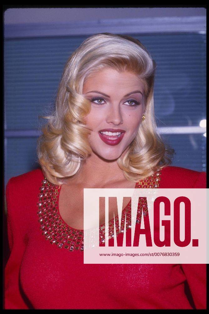 1990 - Las Vegas, Nevada, USA - ANNA NICOLE SMITH attends the Las Vegas ...