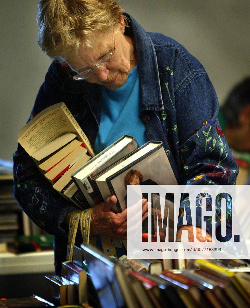 The Friends of the Hobe Sound Library held their semiannual book sale