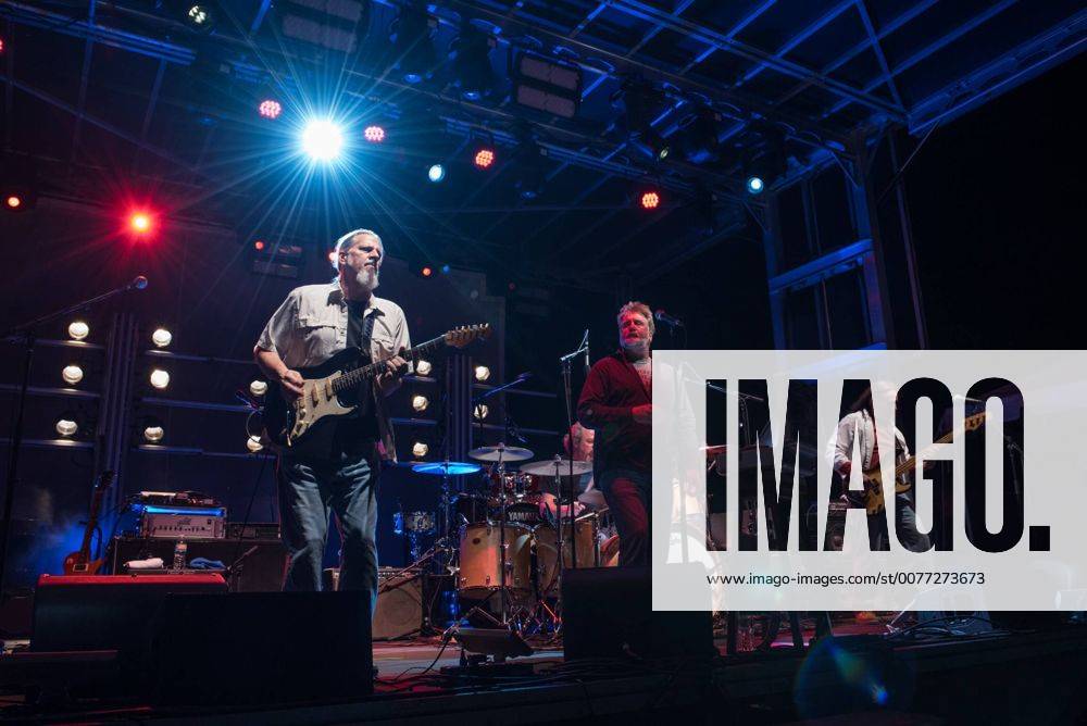 February 10, 2017 Lake Worth, Florida, U.S. The Fabulous Fleetwoods perform during the first