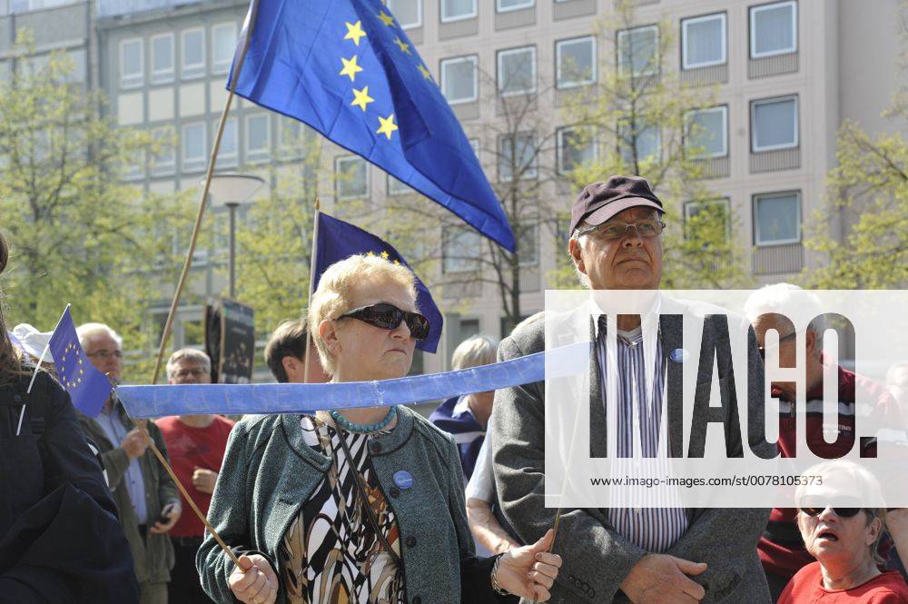 Feature Symbol: Demonstration Von Pulse Of Europe 04 17 Thg ...