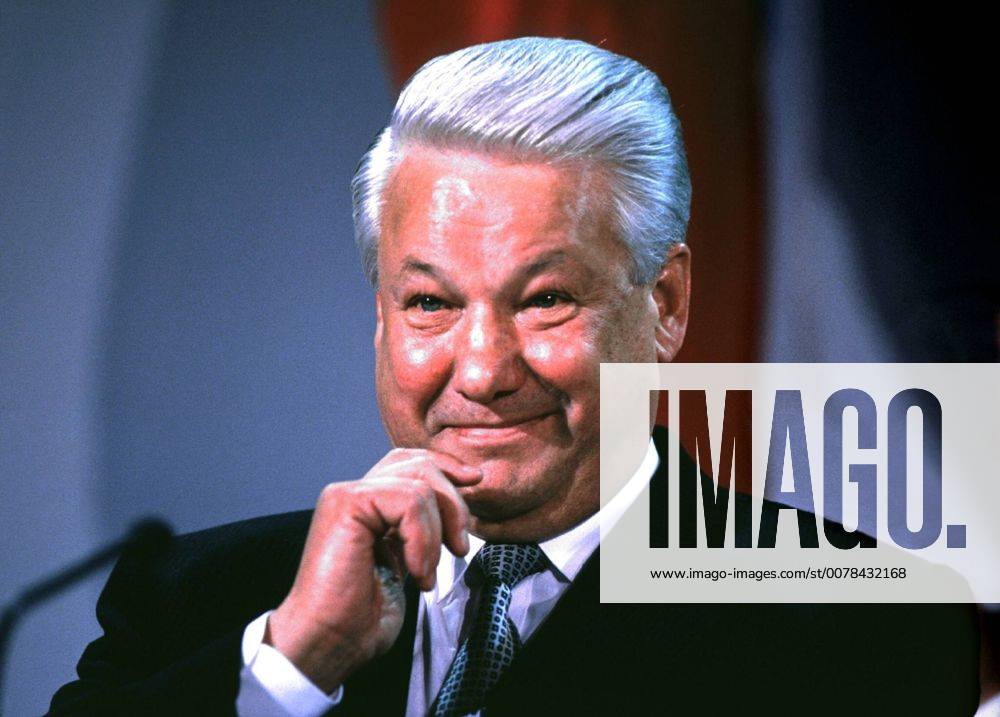 Portrait von Boris Jelzin, Staatspraesident von Rußland, auf dem Welt