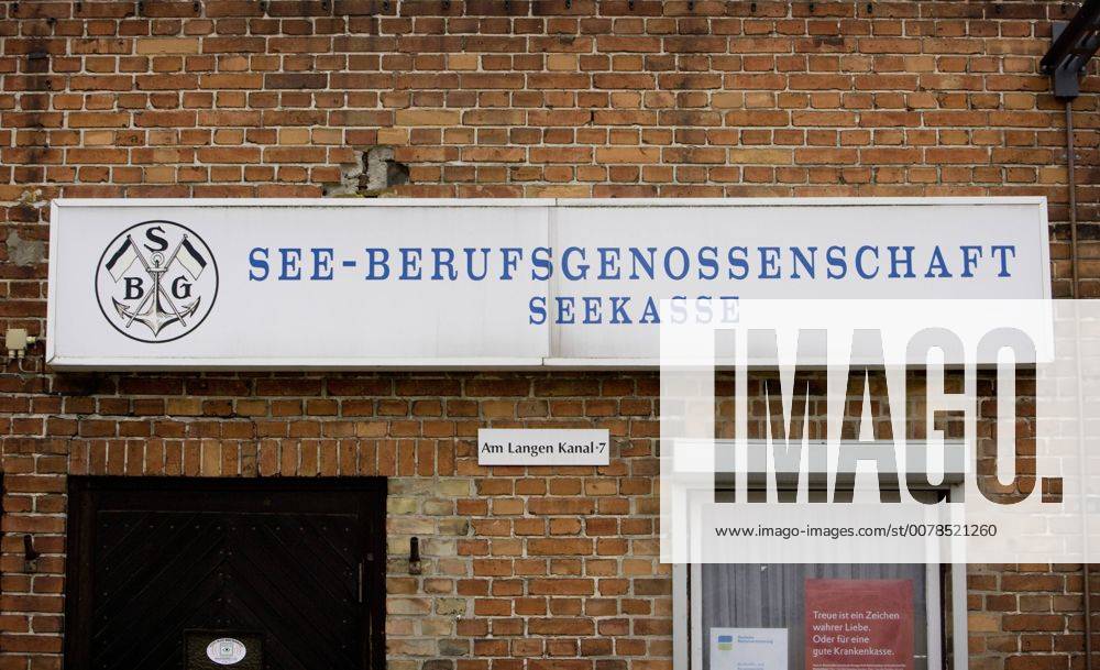 Schild der See-Berufsgenossenschaft Seekasse in Stralsund , Deutschland . Logo See-Berufsgenossensch