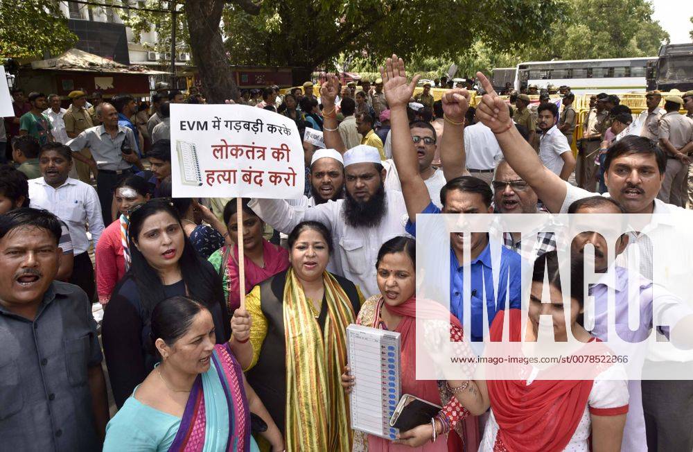 Evm Protest NEW DELHI, INDIA - MAY 11: AAP supporters protest against the EVM ...