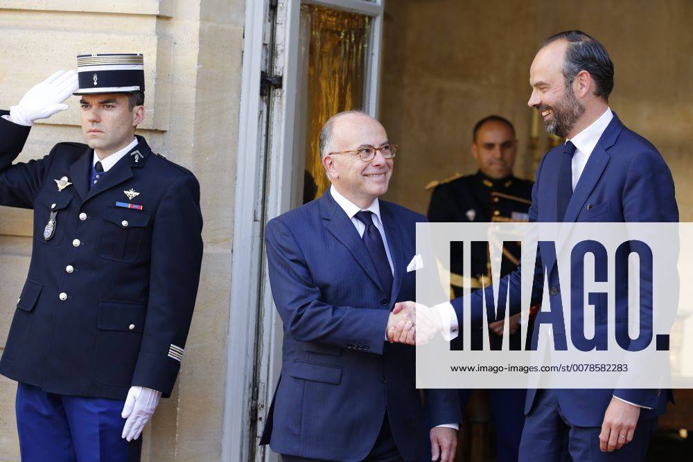 Bernard Cazeneuve ( Premier Ministre Sortant ) - Edouard Philippe ...