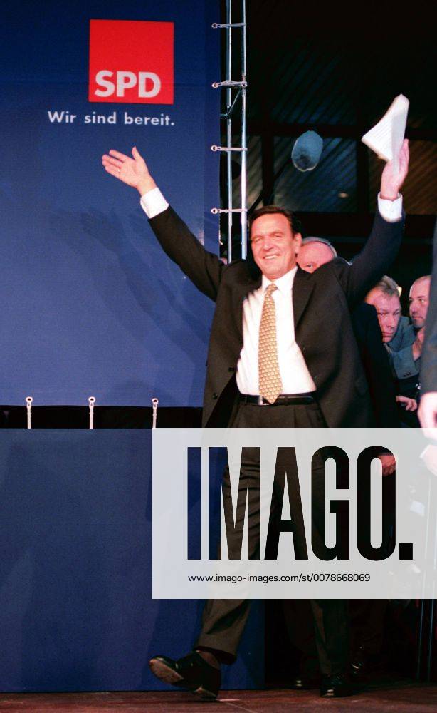 SPDKanzlerkandidat und Sieger der Bundestagswahl 1998 , Gerhard