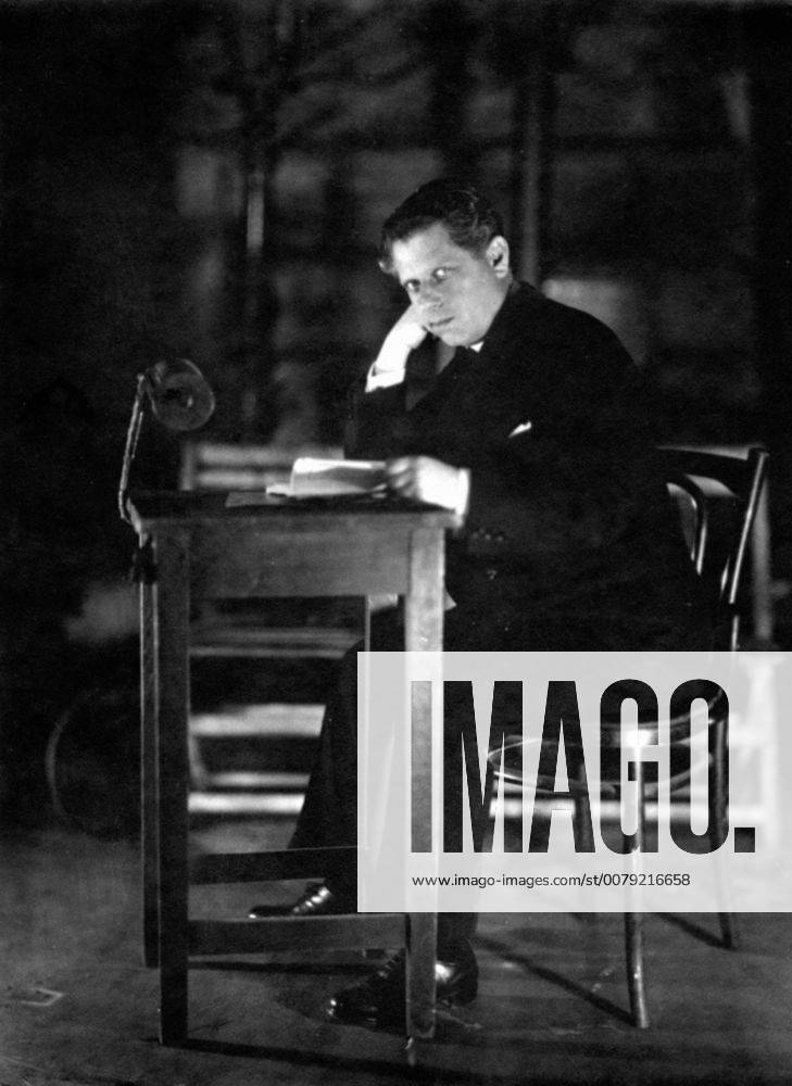 Max Reinhardt, circa circa 1928 Cinema Publishers Collection - No ...