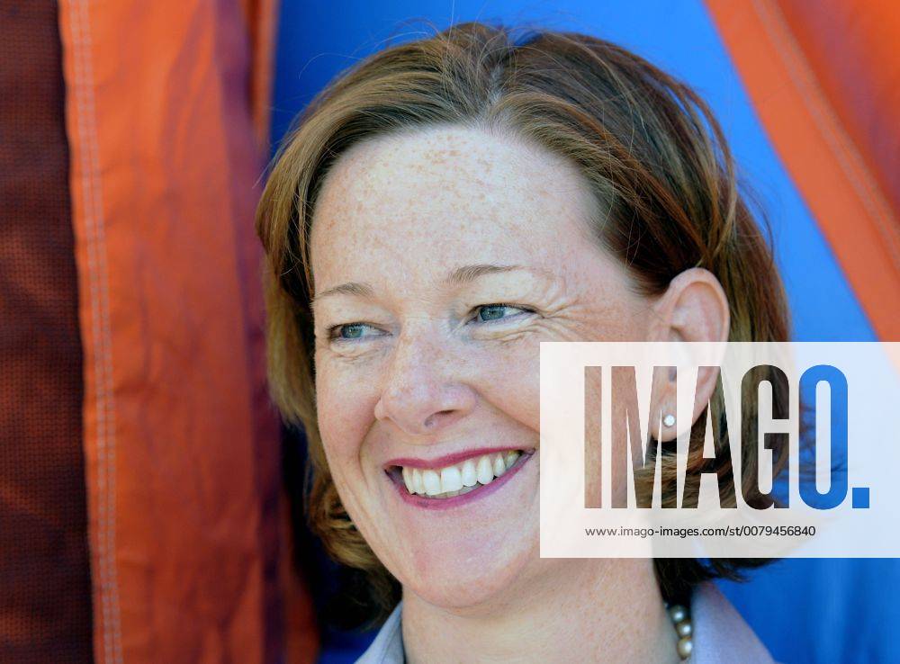 Sep 10, 2011 Calgary, Saskatchewan, Canada Calgary, Sask, Canada