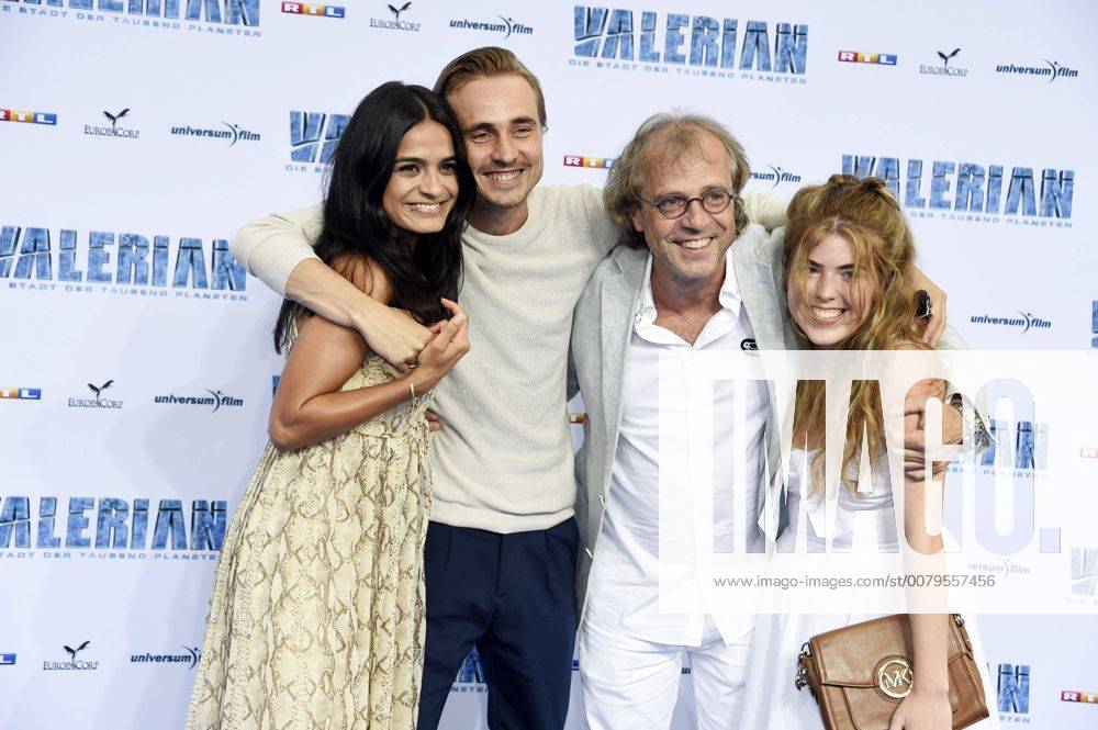 Constantin von Jascheroff mit Freundin Haleh Esbak und Mario von Jascheroff mit Tochter Josephine Constantin von Jascheroff mit Freundin Haleh Esbak und Mario von Jascheroff mit Tochter Josephine