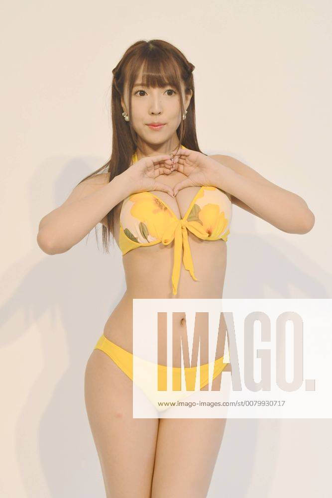 Japanese Av Star Yua Mikami A Former Member Of Japanese Idol Girl Group Ske Team S Poses In