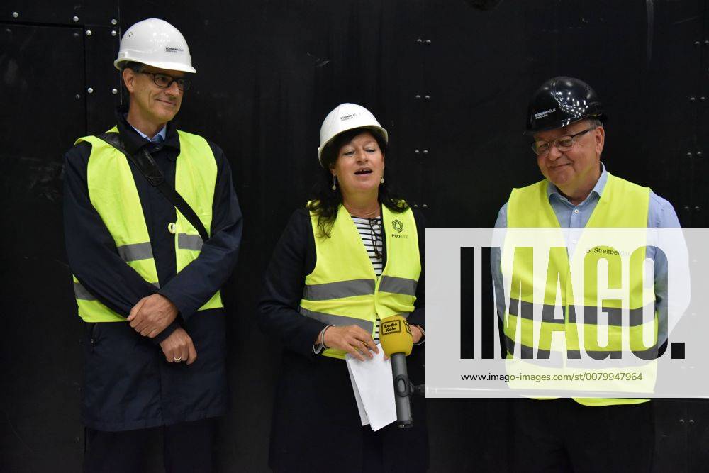 Geschäftsführender Direktor Patrick Wasserbauer , l-r, Opernintendantin ...