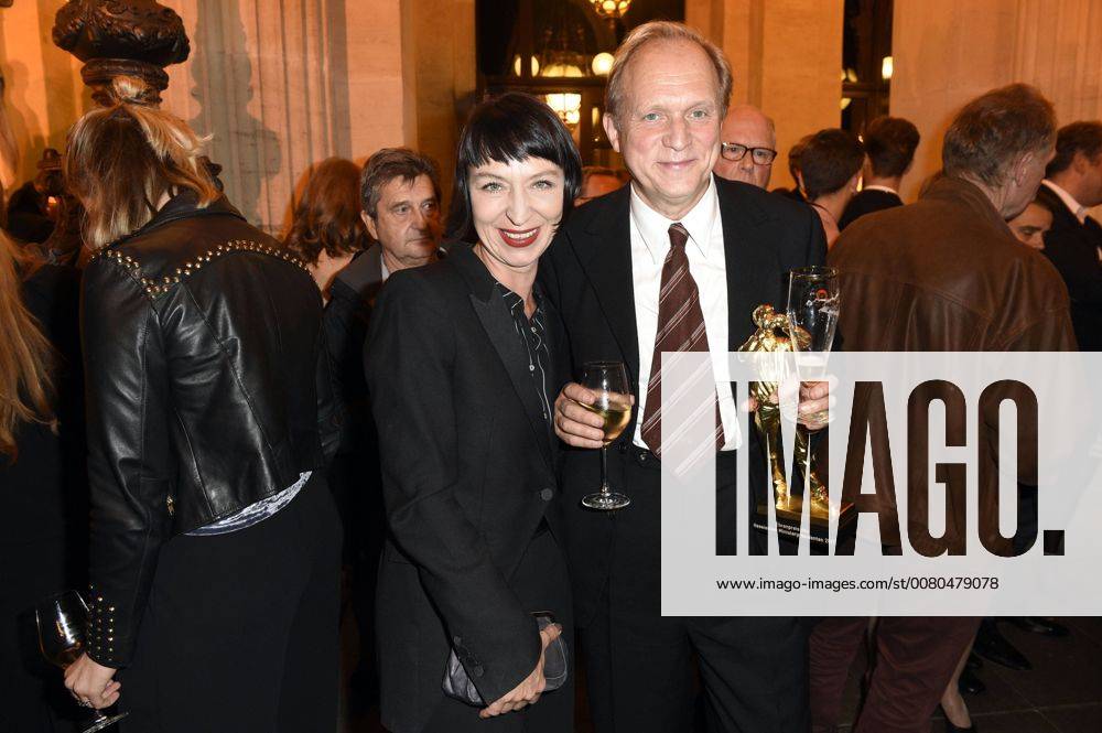 Ulrich Tukur mit Ehefrau Katharina John bei der 28. Verleihung des Hessischen Film und Kinopreises Ulrich Tukur mit Ehefrau Katharina John bei der 28. Verleihung des Hessischen Film und Kinopreises