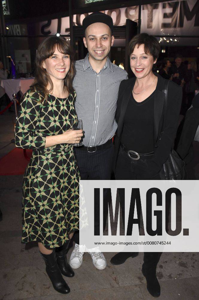 Tom Discount with Girlfriend Masha and Jule Ronstedt at the award