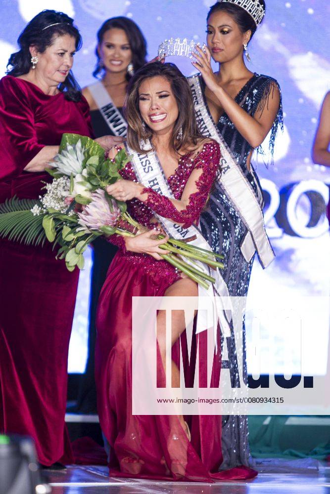 November 19, 2017 - Julie Chu has her crown put on as the new Miss ...