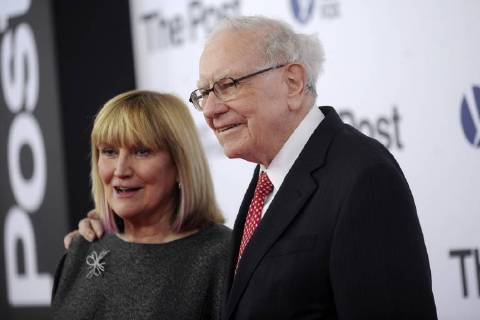 Warren Buffett with daughter Susan Alice Buffett at the premiere of the ...