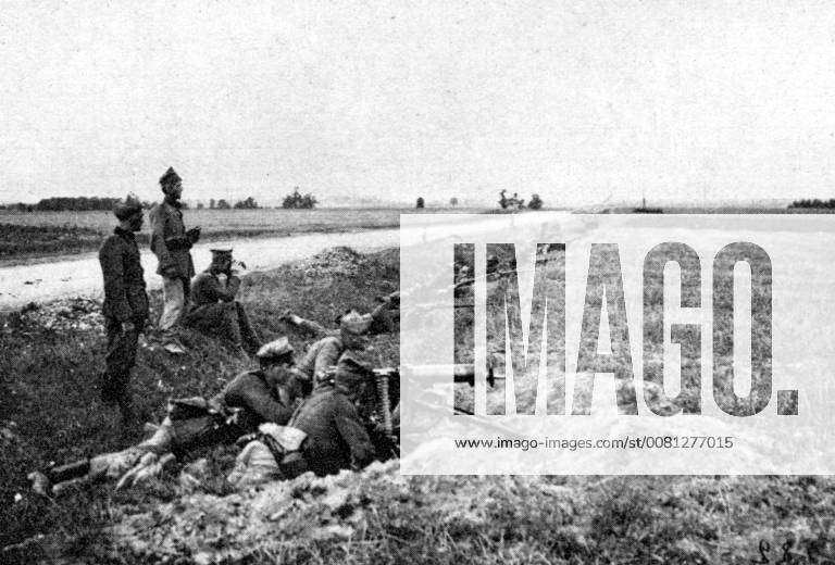 Russo Polish War 1920 With a machine-gun in the foreground : Polish ...