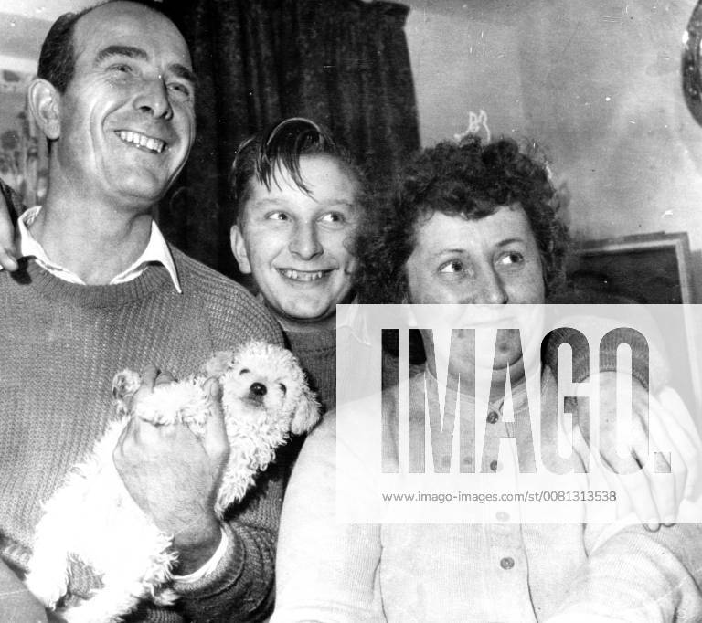 Mary Tindall sits with her husband Fred Tindall bricklayer, and their