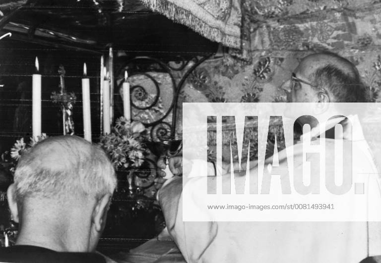 POPE PAUL VI AT NATIVITY GROTTO IN BETHLEHEM, JORDAN ; 6 JANUARY