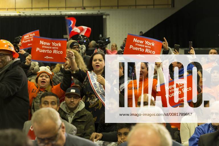 New York stands with Puerto Rico rally People attend New York stands ...