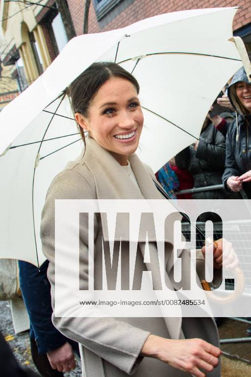 Royal Visit To Northern Ireland Meghan Markle During A Walkabout After Visiting The Crown Pub In 