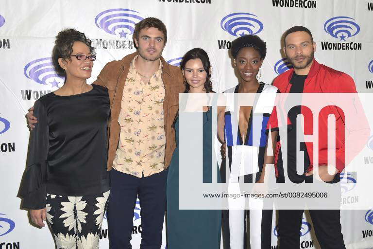 Rena Owen, Alex Roe, Sibongile Mlambo, Eline Powell, Ian Verdun beim