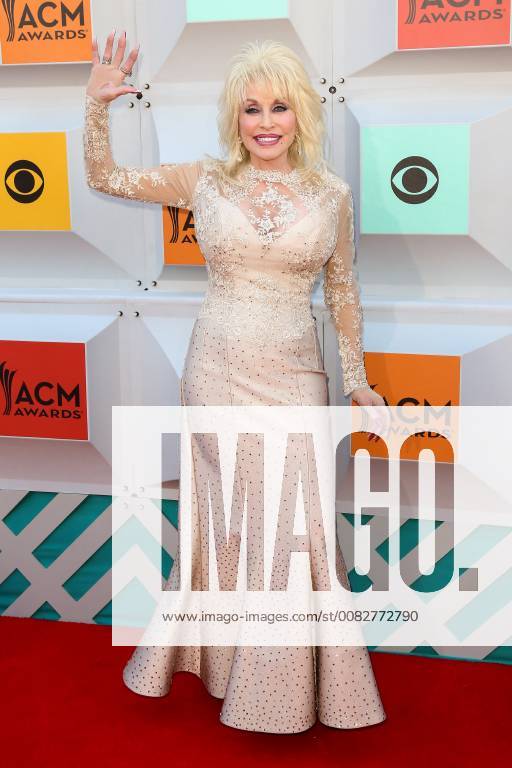 Dolly Parton arriving at the 51st Academy of Country Music Awards in ...