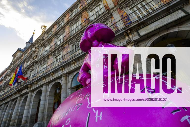 April 15, 2018 Madrid, Spain Meninas Madrid Gallery. 80 sculptures