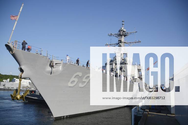 Milius Arrives At Yokosuka Base The U.S. Navy S Milius Destroyer ...