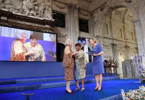 Amsterdam Princess Beatrix with Els van der Plas at the Opera Gala to ...