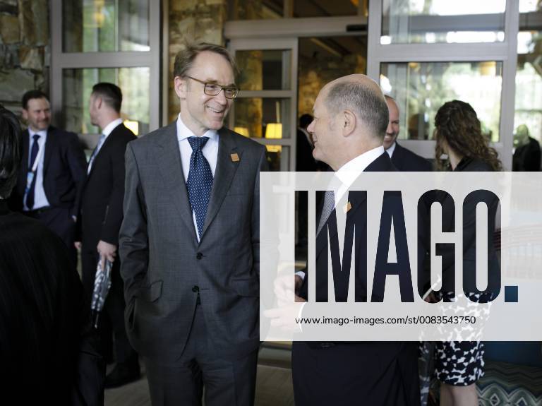 Federal Finance Minister Olaf Scholz R SPD with Jens Weidmann President ...