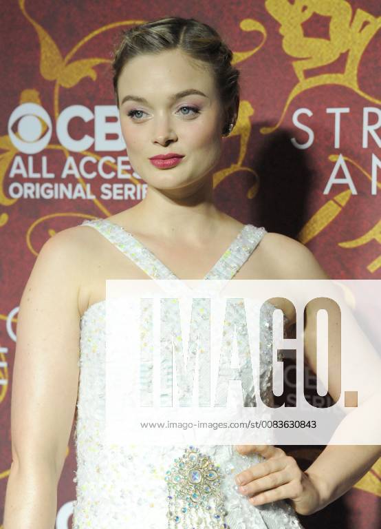 June Los Angeles Ca United States Bella Heathcote Arriving At