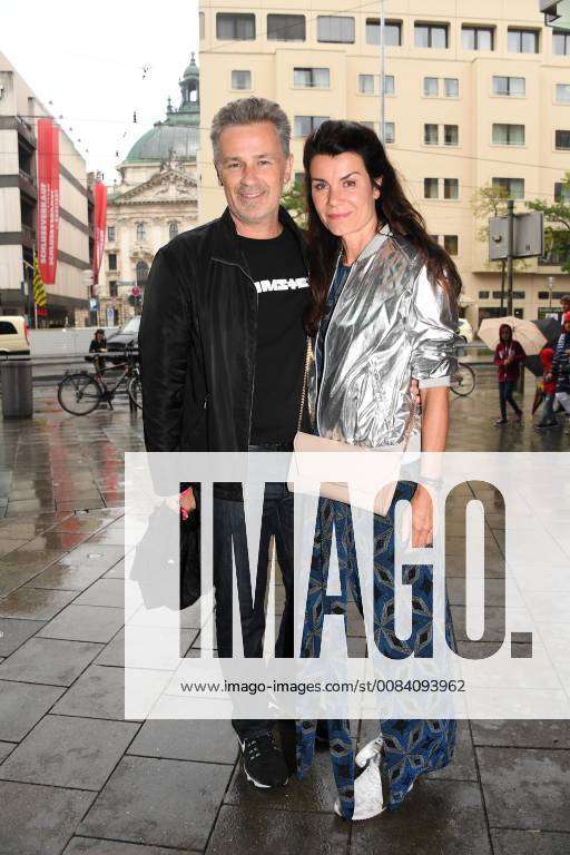 Timothy Peach mit Ehefrau Nicola Tiggeler 36. Filmfest München ...