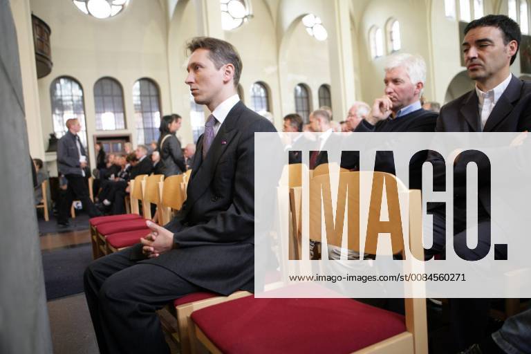 20060818, BRUGGE, BELGIUM : Singer Helmut Lotti attends the funeral of ...