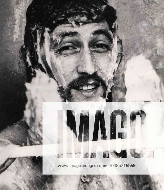 Aaron Marshall breaks the record of the longest shower 220 hours