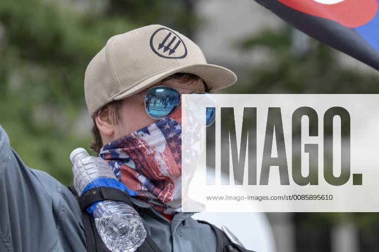 August 12, 2018 - Charlottesville, Virginia, USA - A counter protester ...