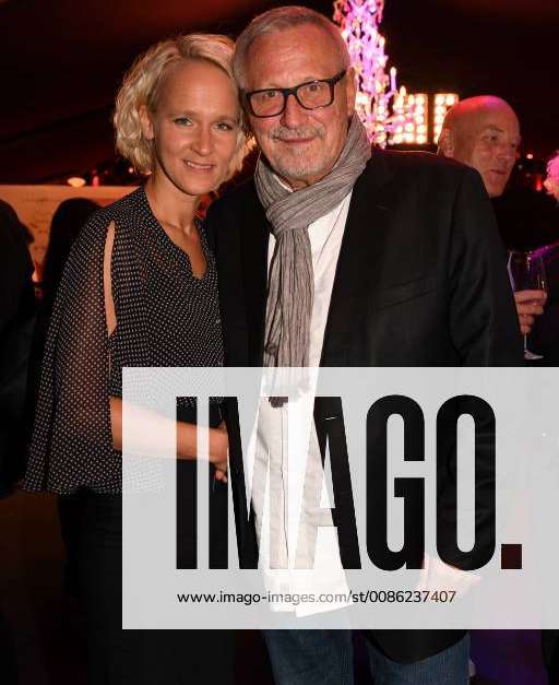 Konstantin Wecker with his wife Schuhbeck teatro Premiere of the new ...
